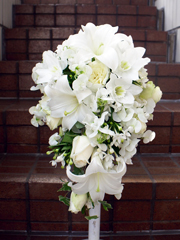 東京バラのクラッチブーケ