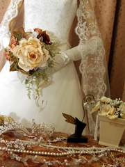 �{����}���A�x�[���Ɣ��h���X