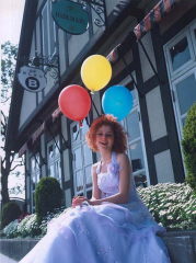 ���s���x���_�[���Ԃ��J���[�h���X