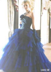 北海道旭川胸元コサージュつきのブルードレス