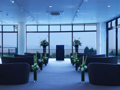 �g���C���C�g