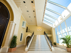 チャペルガーデンと回廊